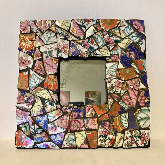 Handmade Broken China Plate Photo Frame 8 x 8 - Picture 1 of 5